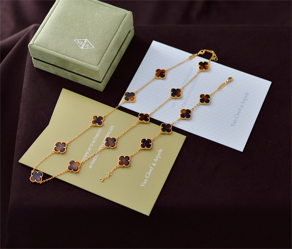 Van Cleef & Arpels Necklace&Bracelet 005